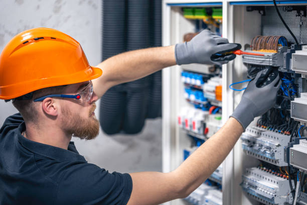 Best Electrical Contractors for Businesses  in Flora, IL